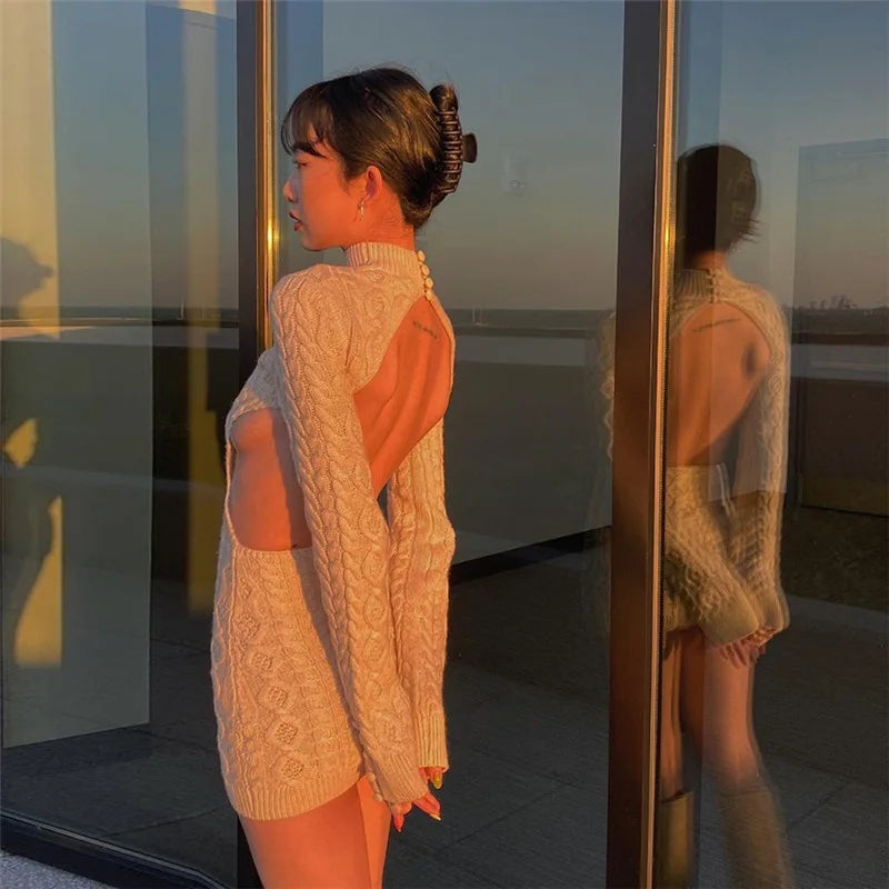 Knitted Long Sleeve Backless Mini Dress
