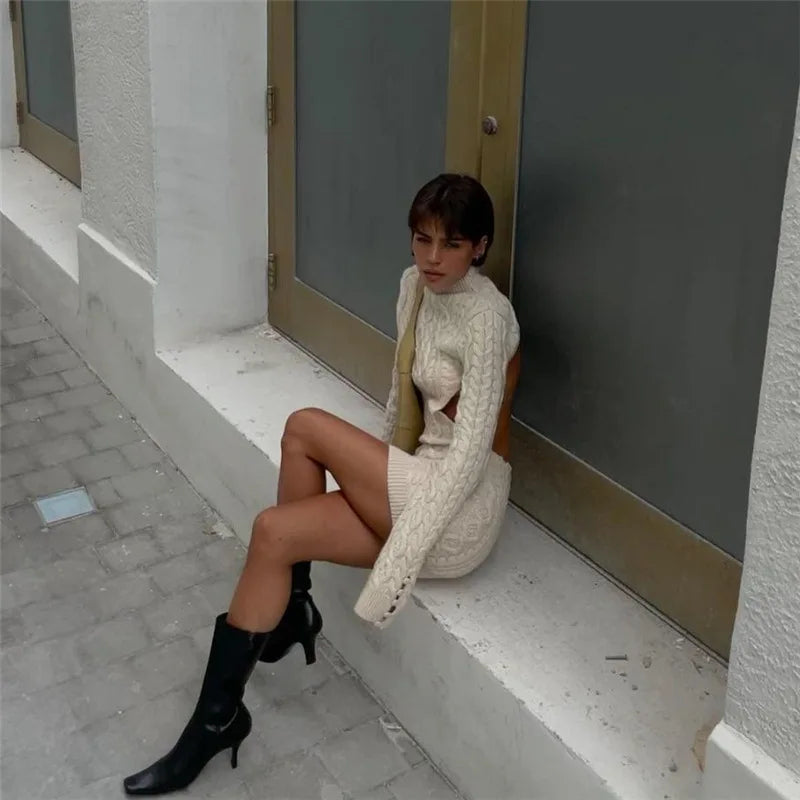 Knitted Long Sleeve Backless Mini Dress