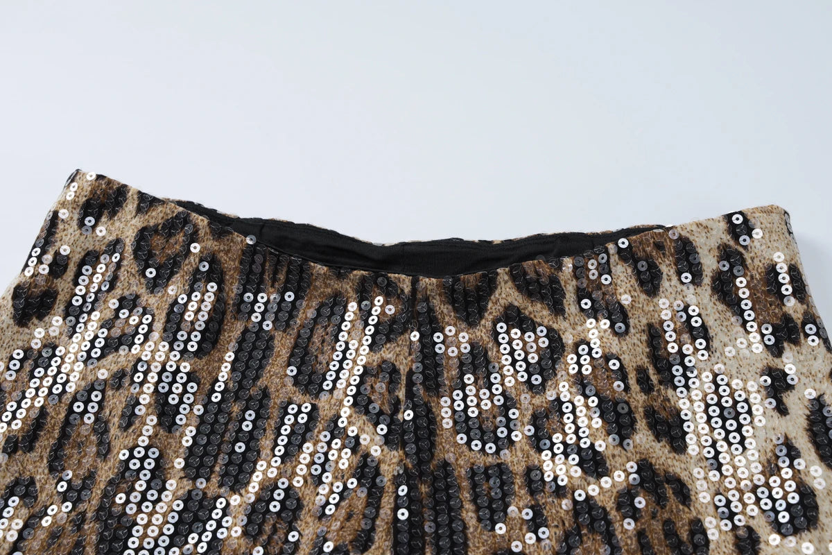 Leopard Sequins Slim Shorts