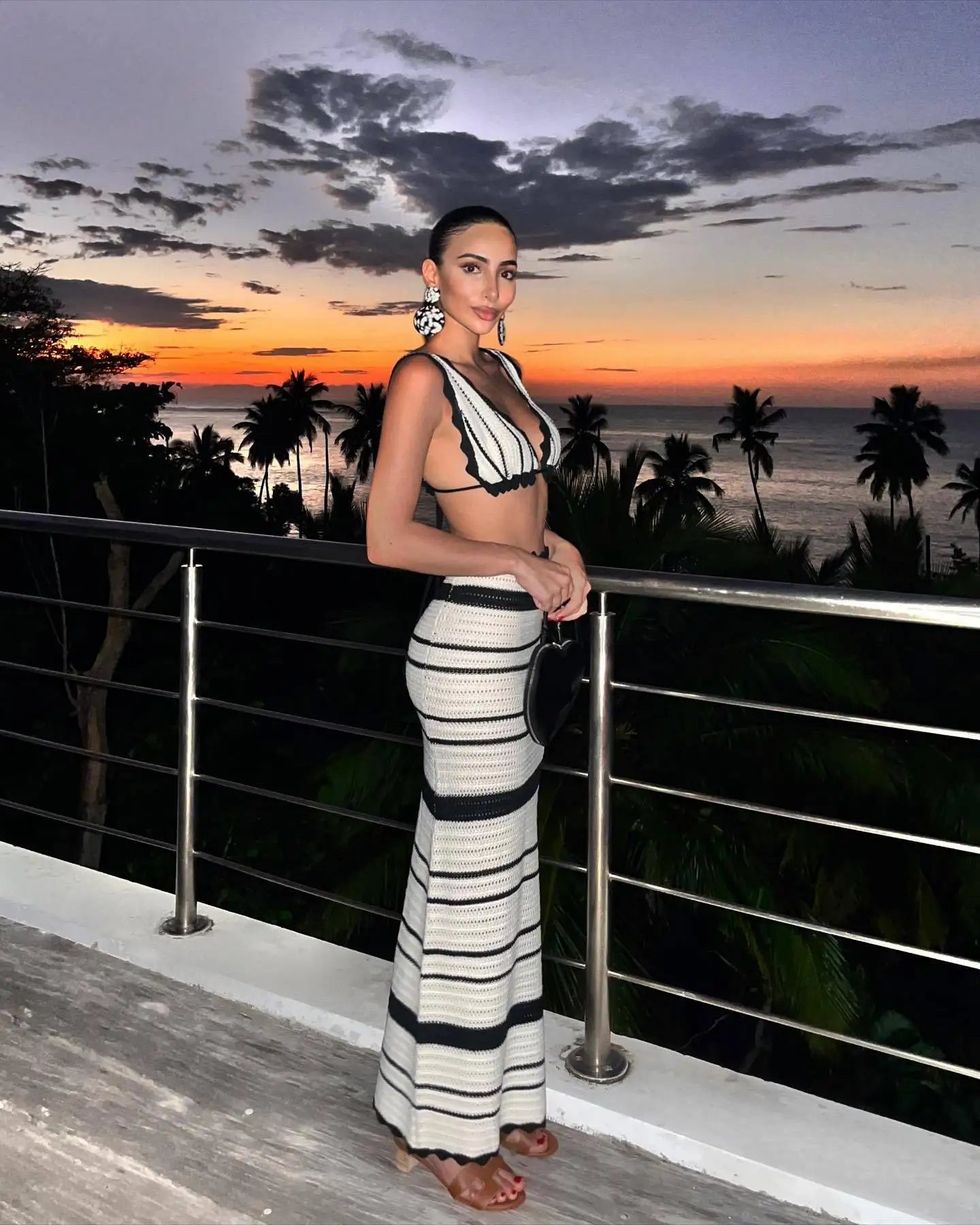 Knit Striped 2 Piece-Set Long Skirt Ruffled V-Neck Contrast Knit Maxi Skirt Sets