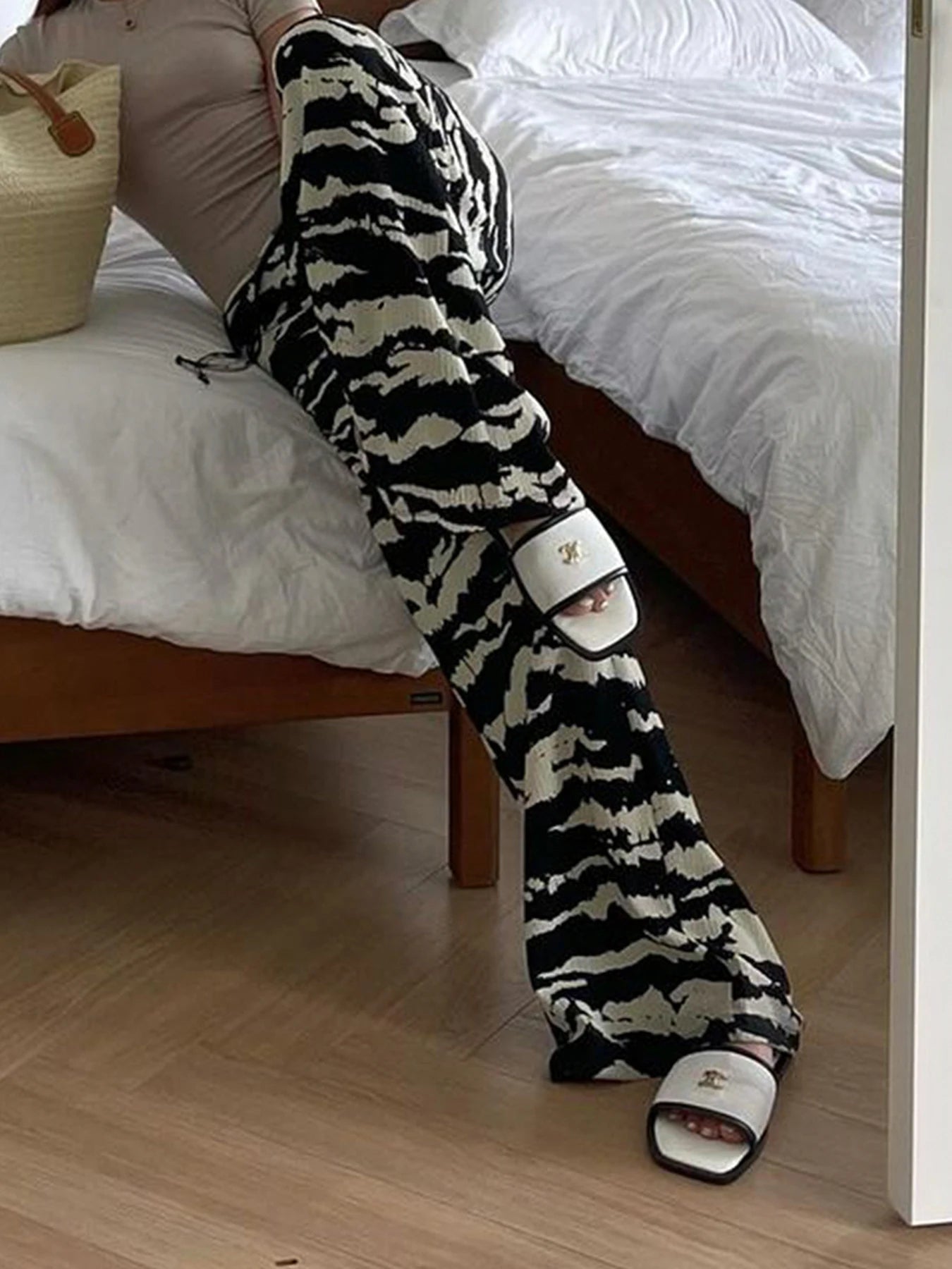 Zebra Looe Trouer Bottom Pant