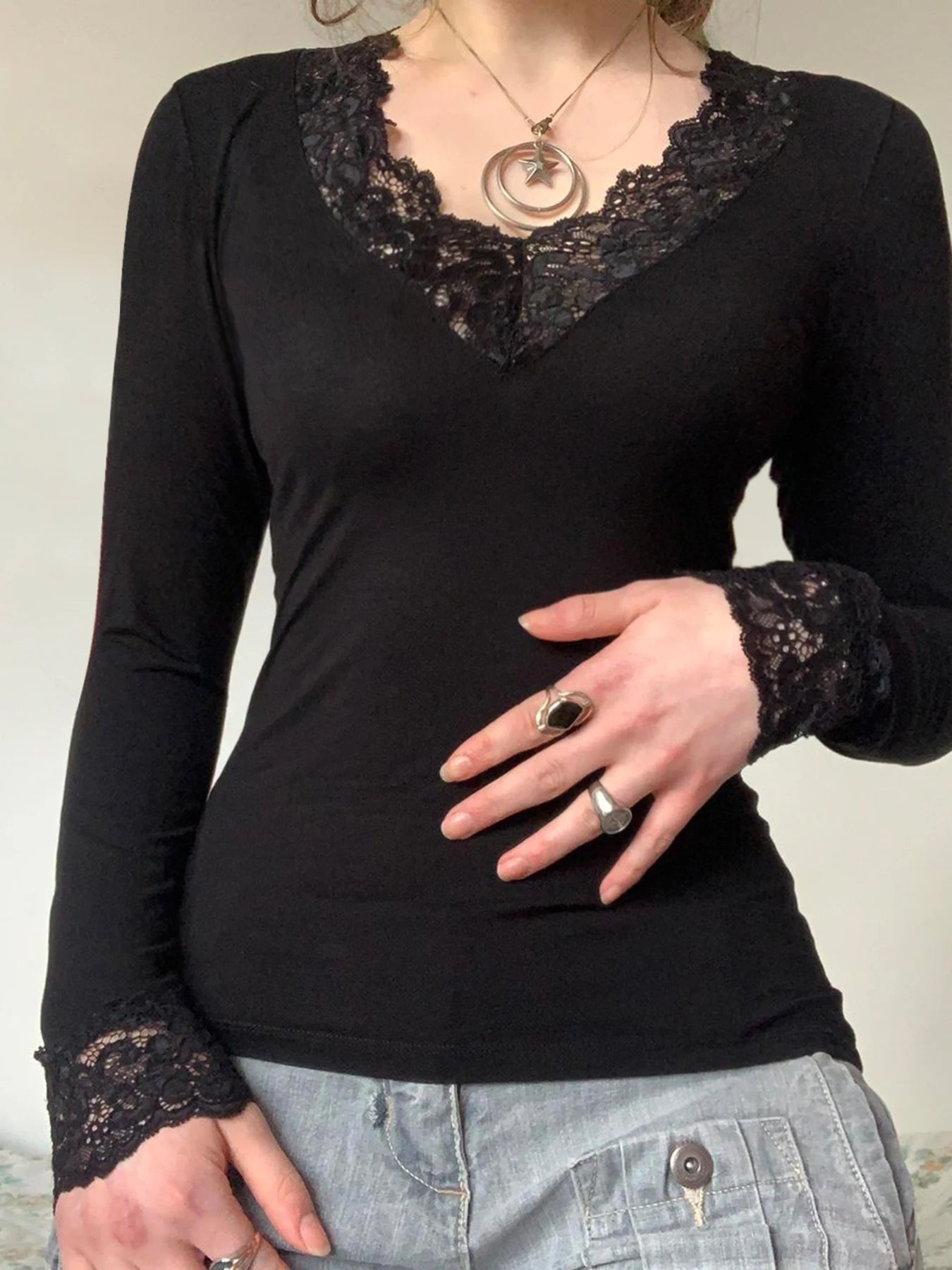 Lace Patchwork Slim Tee Shirt Long Sleeve V-neck Black Top