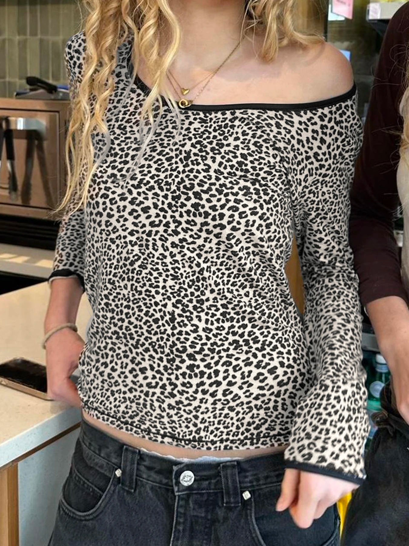 Leopard Tee Shirt Long Sleeve Crewneck
