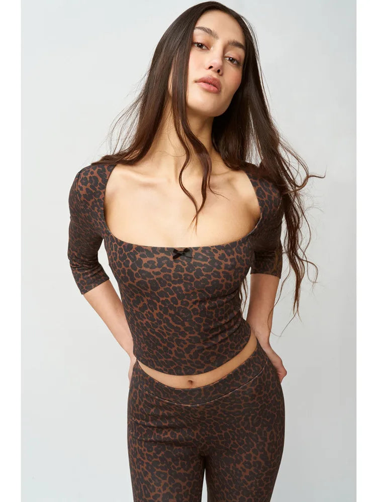 Square Neck Long Sleeved Leopard Top Cropped Pants Tight Set Two-piece Set