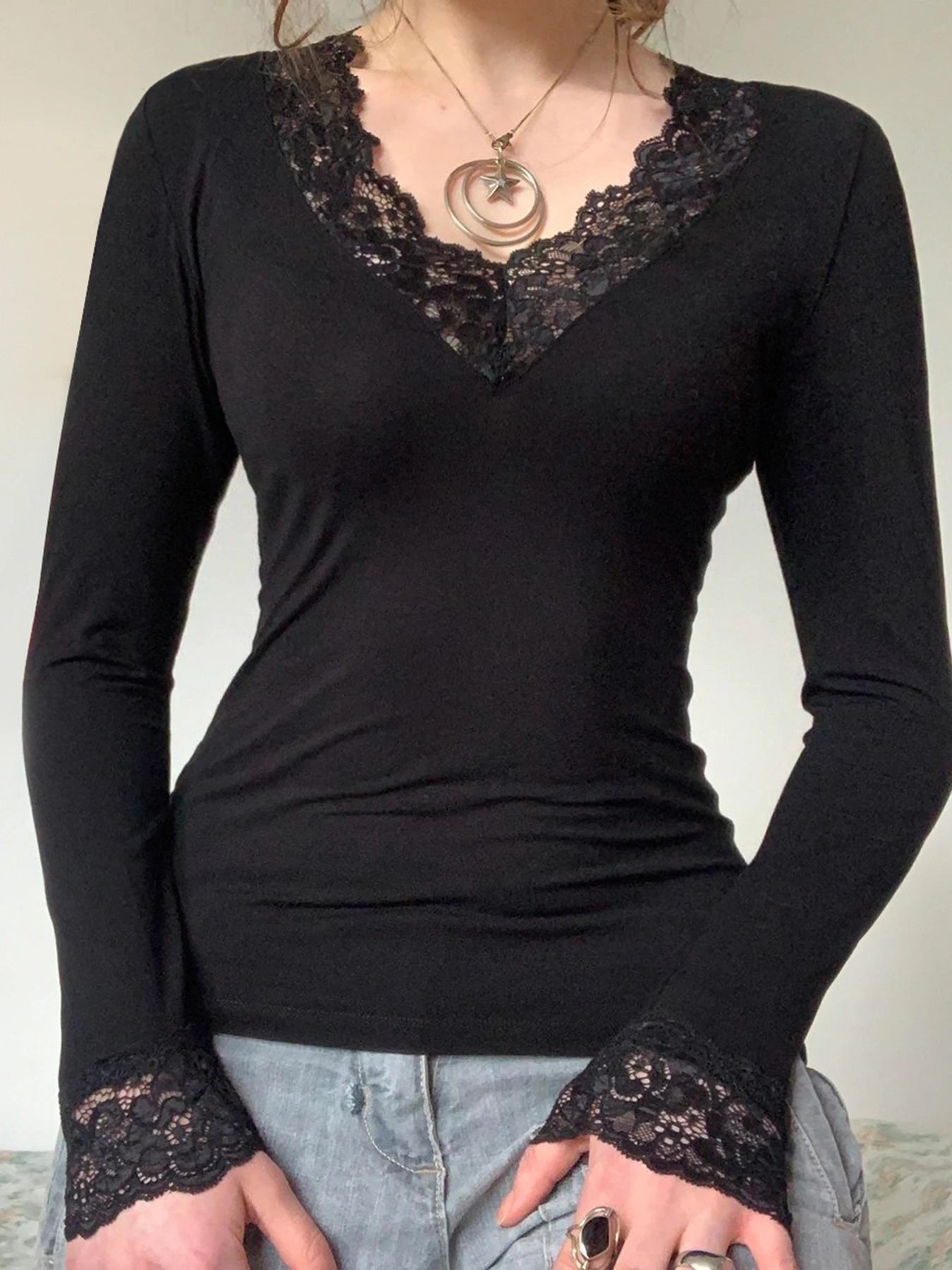 Lace Patchwork Slim Tee Shirt Long Sleeve V-neck Black Top