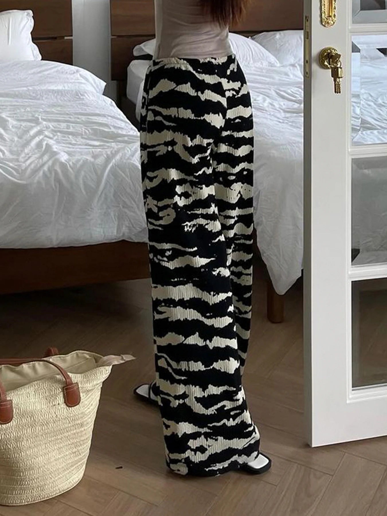 Zebra Looe Trouer Bottom Pant