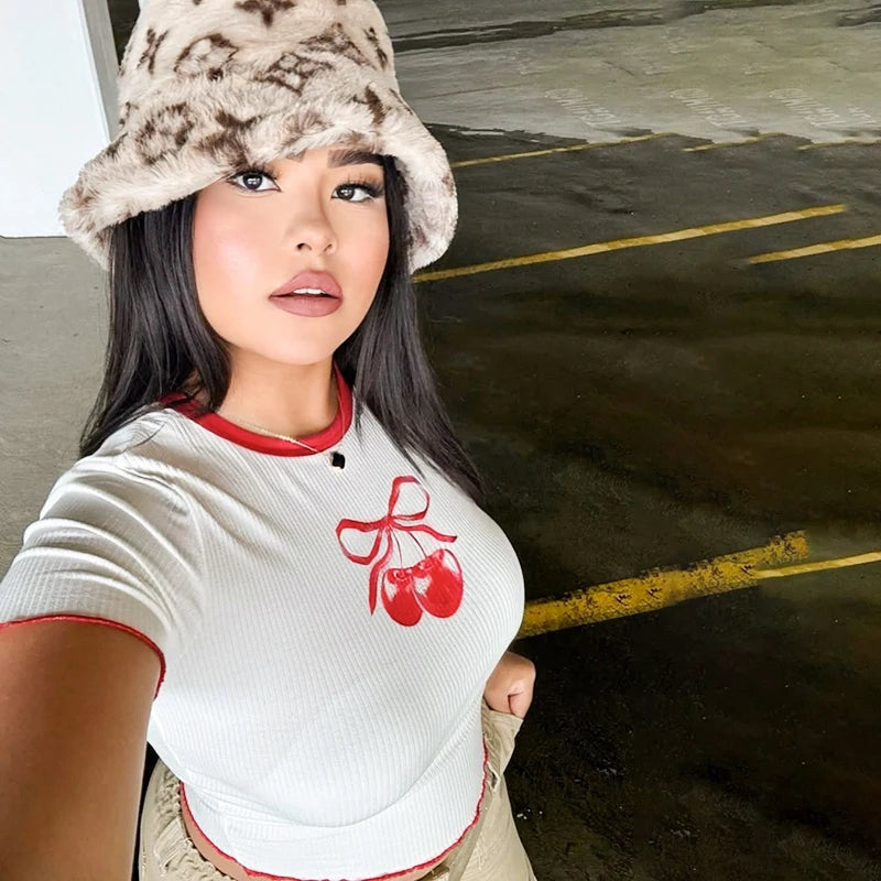 Pullover Round Neck Cherry Colliion Wooden Ear Side Short Sleeve Crop Top