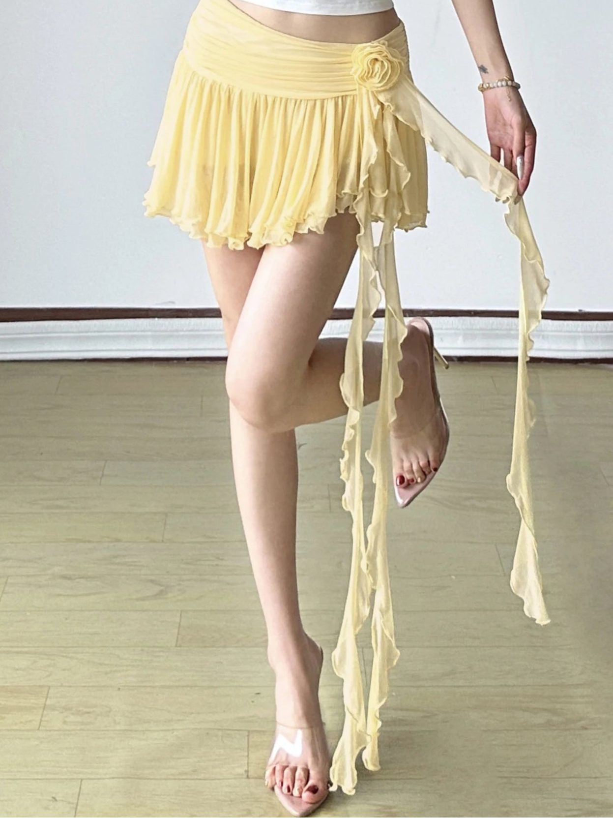 Yellow Flower Pleated Ruffles Low-Waist Mini Skirt