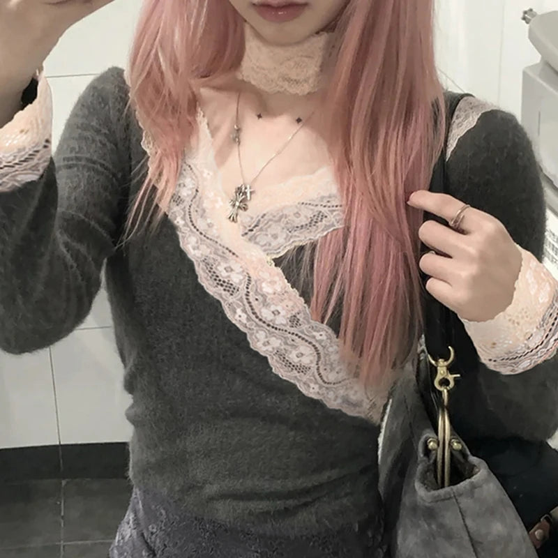 V-neck Slim Top Lace Patchwork Floral Tee Shirts 's