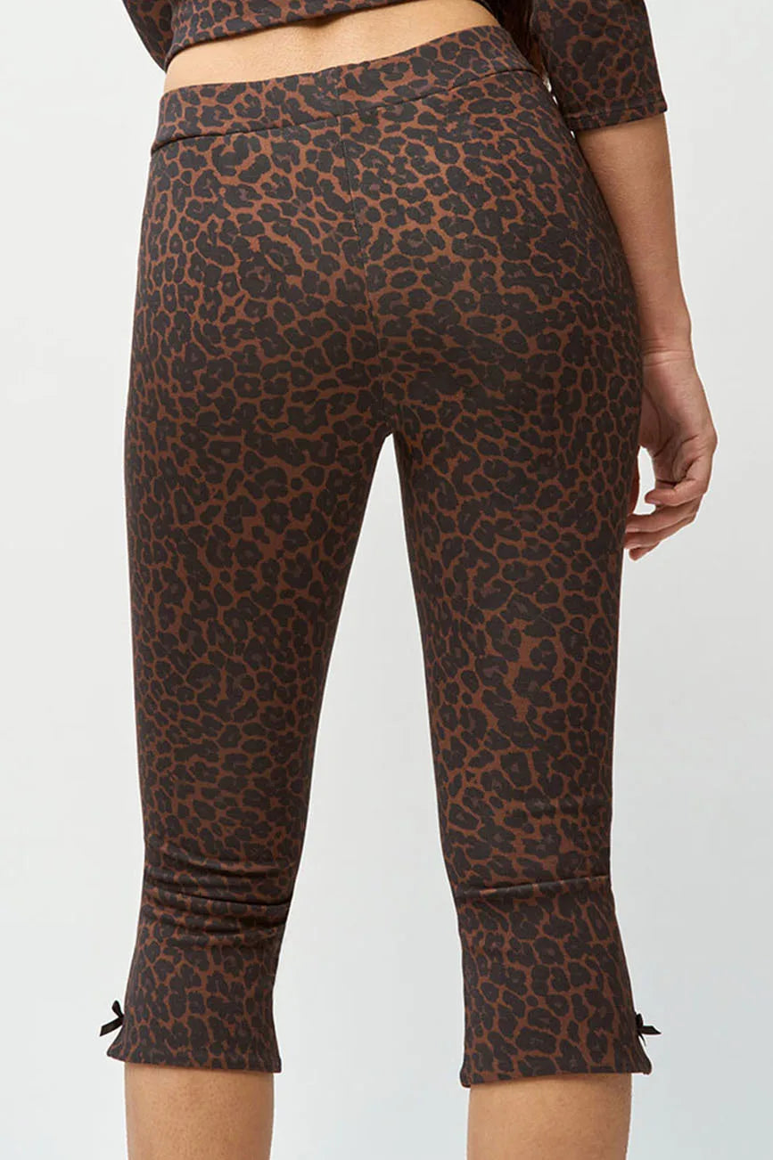 Square Neck Long Sleeved Leopard Top Cropped Pants Tight Set Two-piece Set