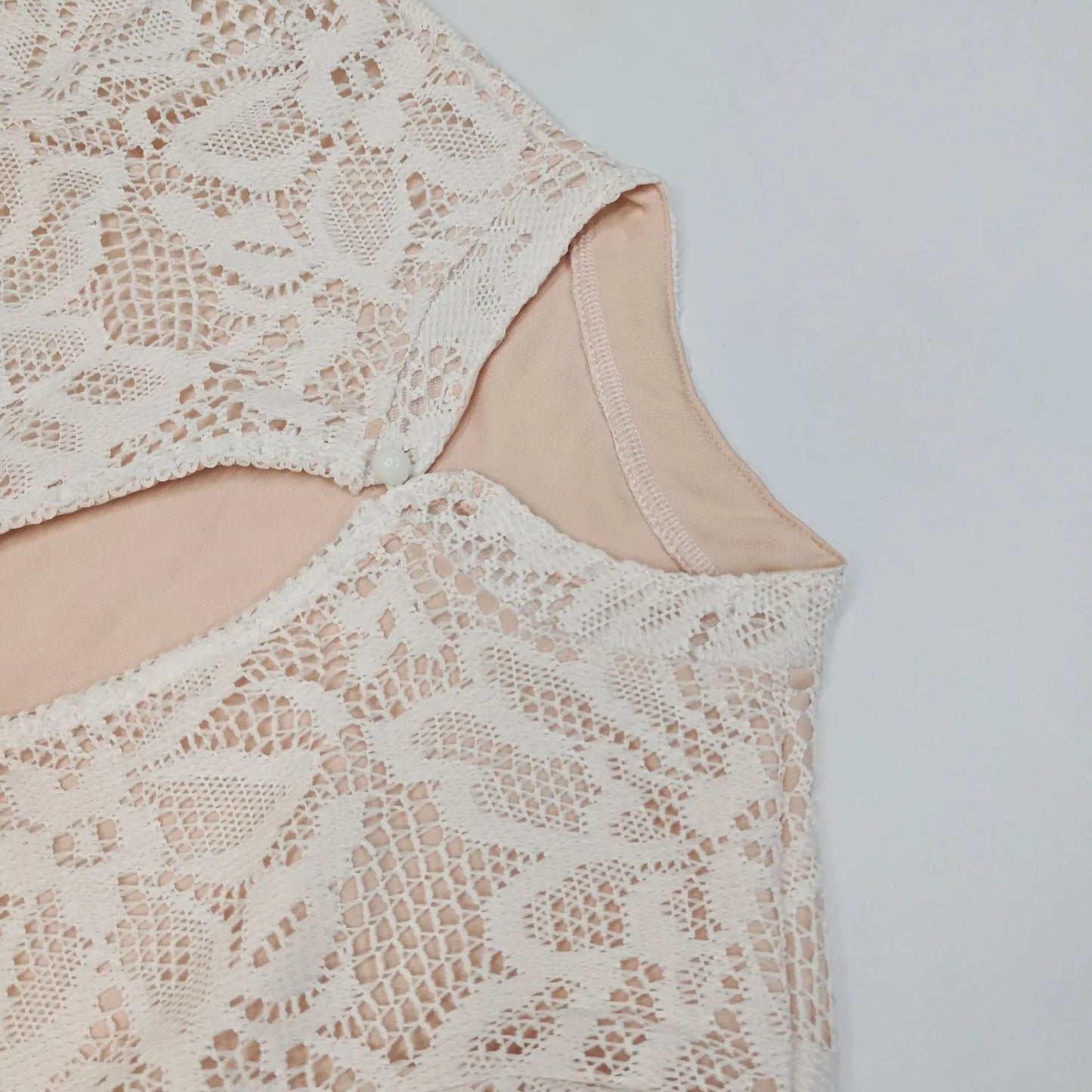 Hollow Out Long Sleeve Cocktail Dress for Stand Collar Dresses Lace Dresses