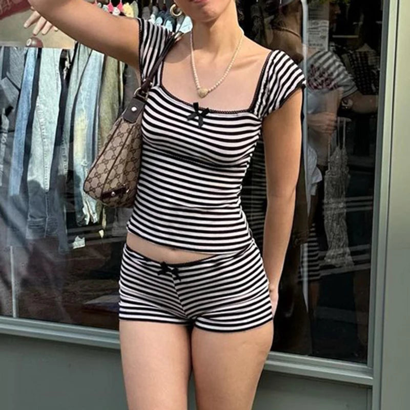 Strip Two Piece of Set Bow Tank Top and Low Wait Short Set