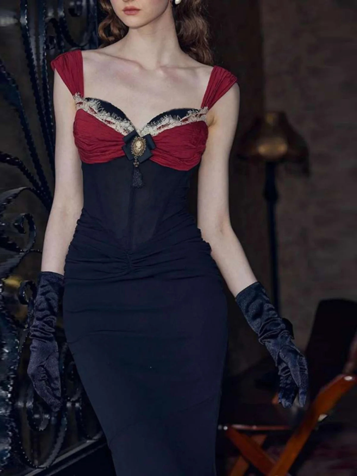 Badge Appliques Dress Patchwork Ruffles Sleeveless Backless Contrast Lace Bodycon
