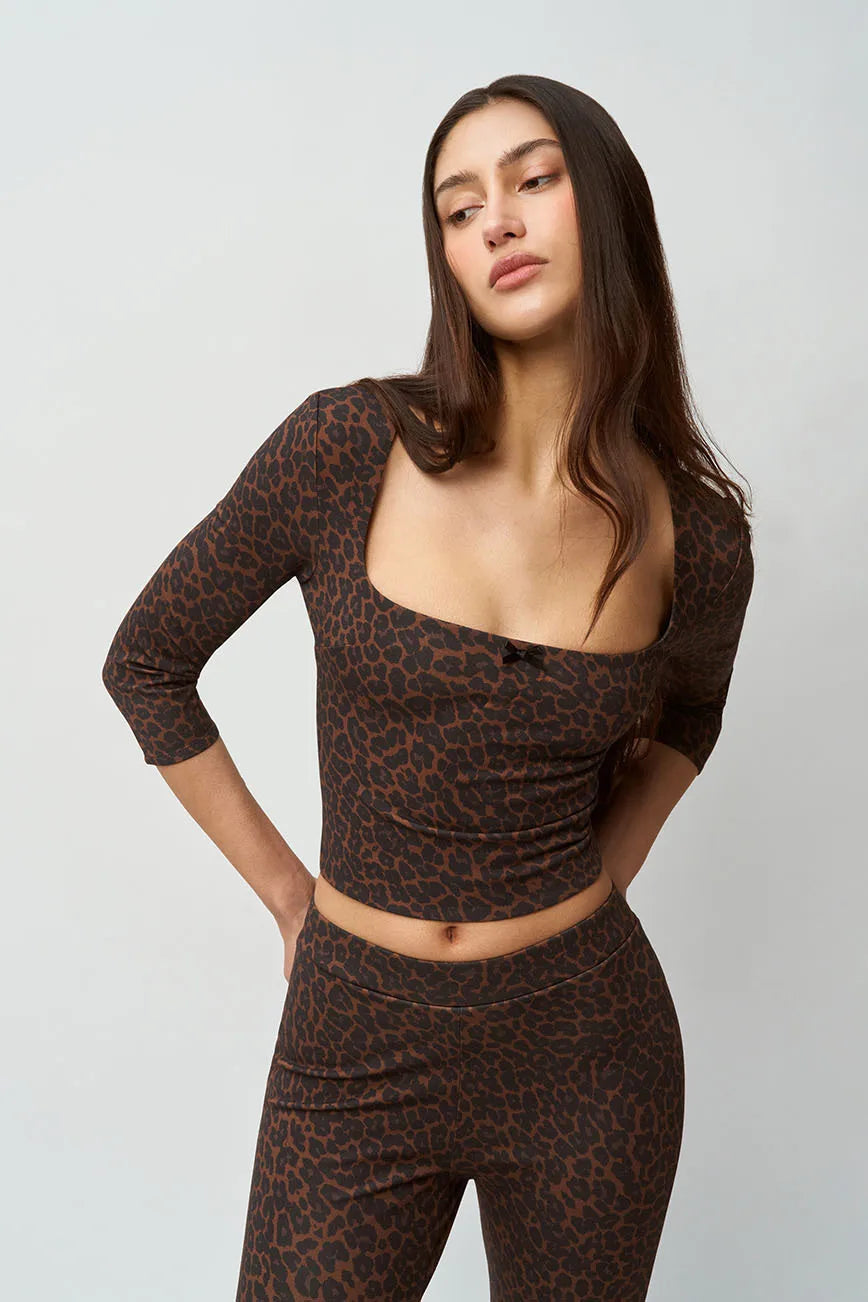 Square Neck Long Sleeved Leopard Top Cropped Pants Tight Set Two-piece Set