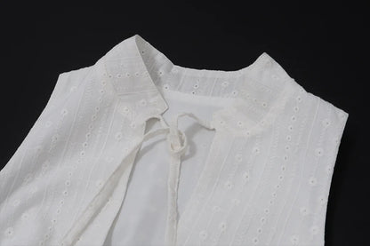 White Sleeveless Slim Vest