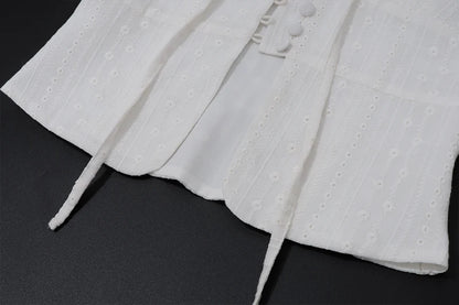 White Sleeveless Slim Vest
