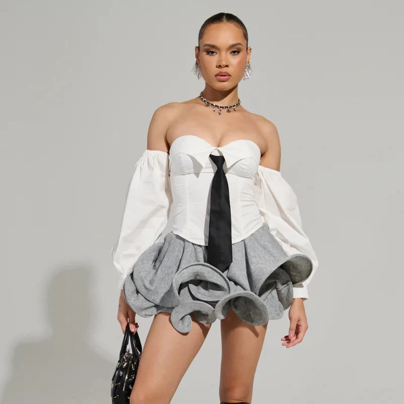 Mini Skirt Deign Sene Of Hundr With Fluffy Skirt Wait Super Short Skirt