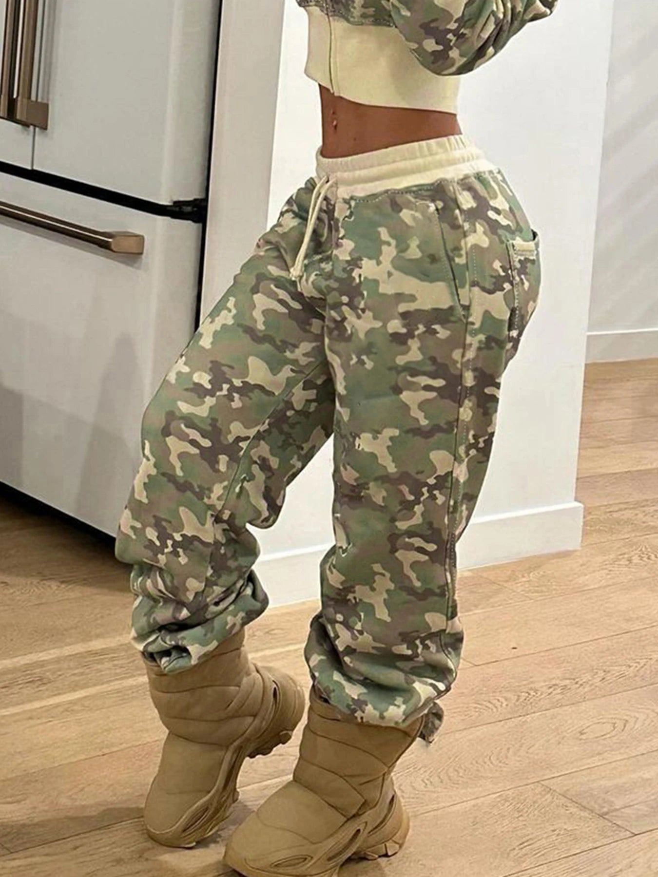 Low Waisted Contrasting Camouflage Trousers Loose Pants 's Bottoms