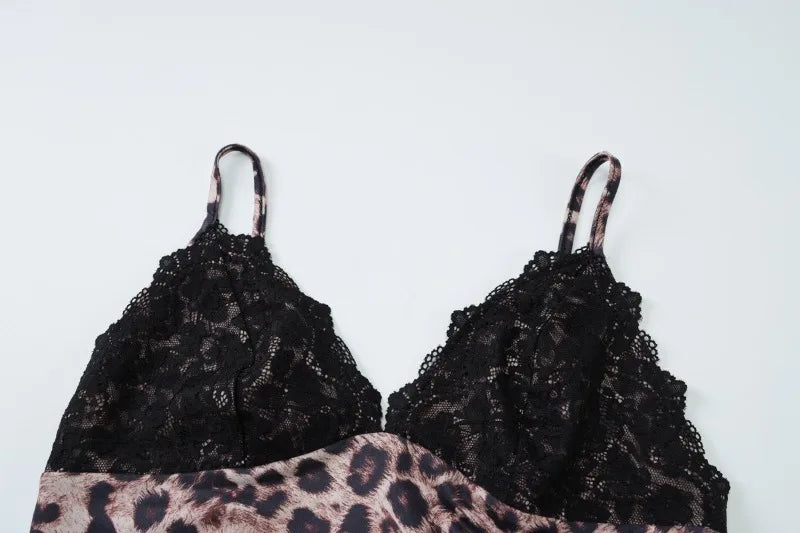 Leopard V-Neck Patchwork Lace Crop Top