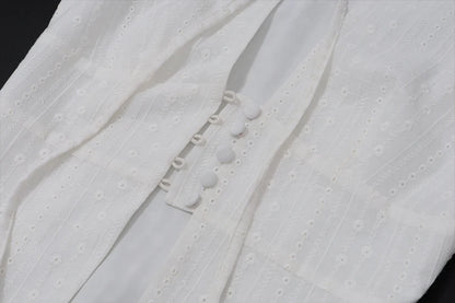 White Sleeveless Slim Vest