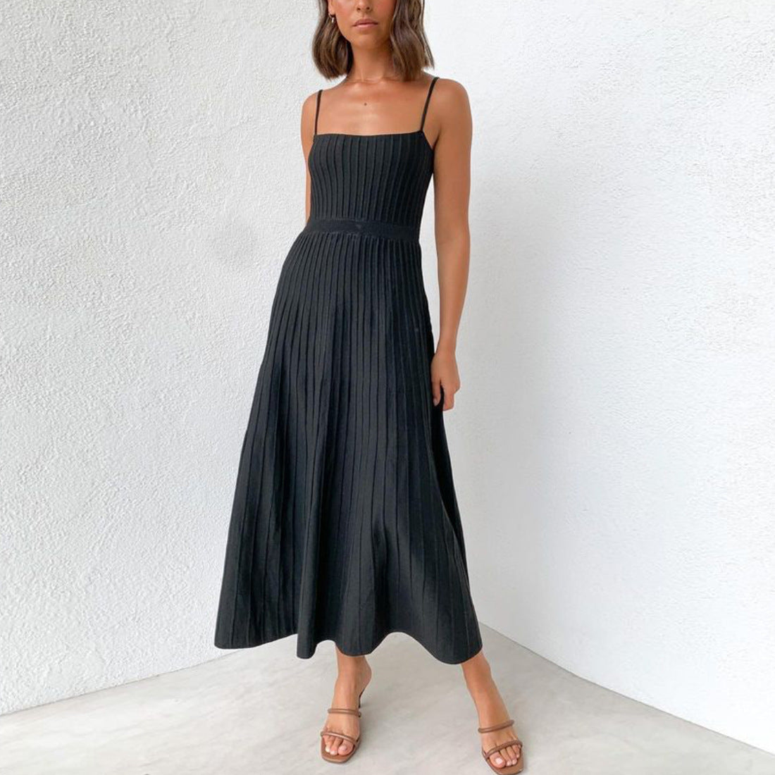 Pure Color Tube-top High Waist Sling Pleated Dress